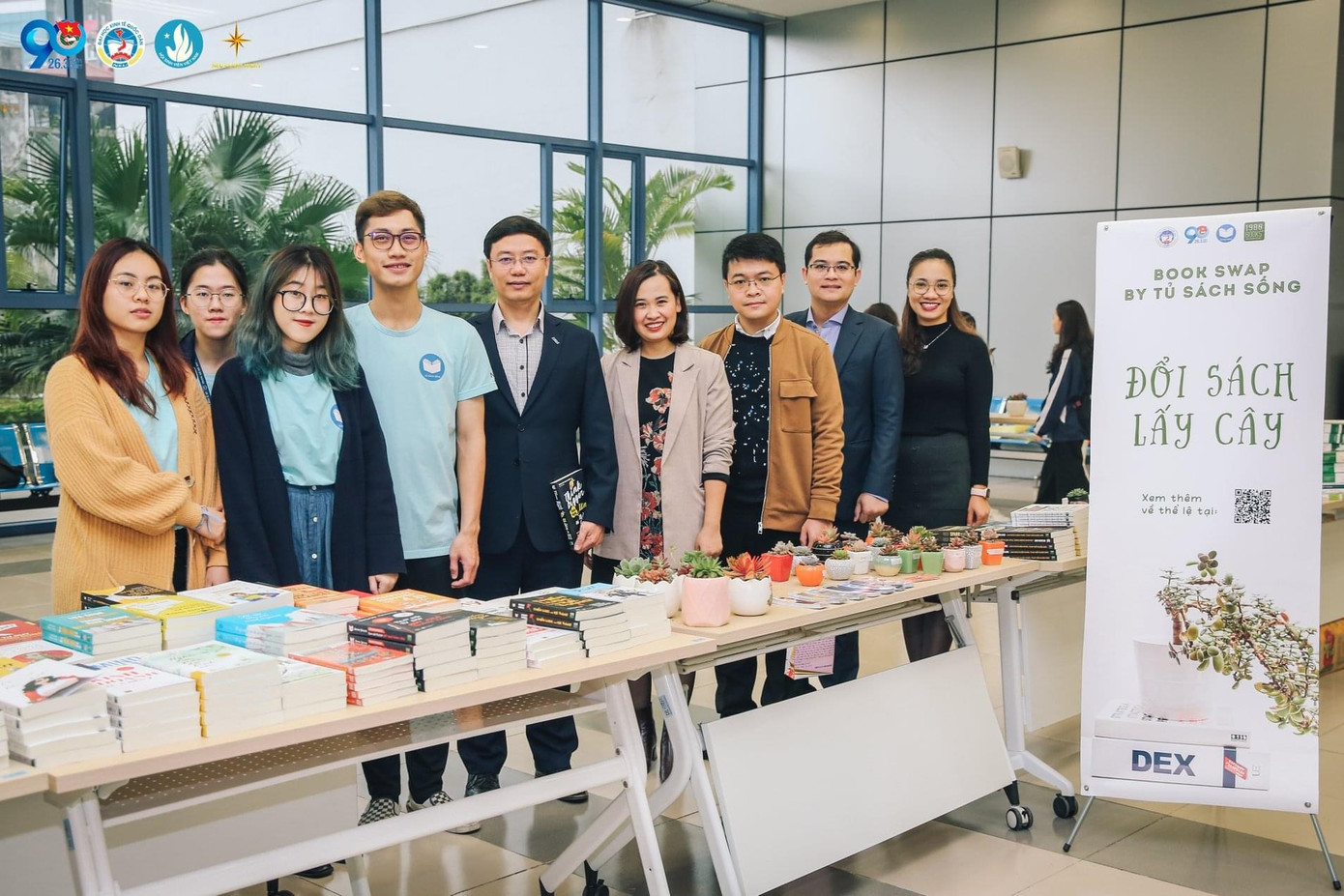 Triển lãm “Vang bóng” và triển lãm “Tái sinh“: Chuỗi sự kiện chào năm mới NEU GLORY NIGHT ảnh 6