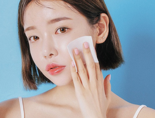 Sản phẩm tẩy trang được yêu thích này lại đem tới hậu quả khôn lường cho da và môi trường ảnh 2