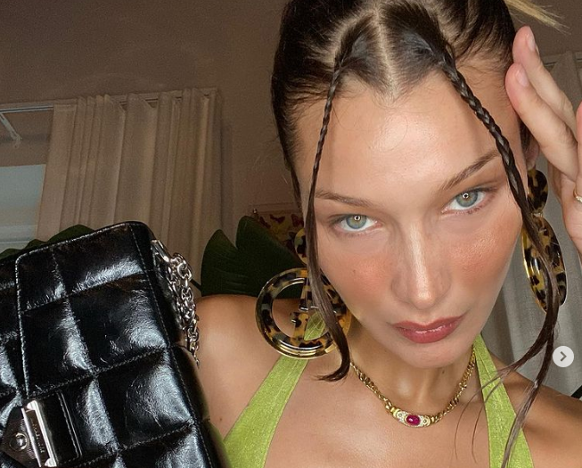 Kiểu tóc thập niên 90 giống Jennie (BLACKPINK) đang "hot", đã thế còn cực dễ làm! ảnh 4