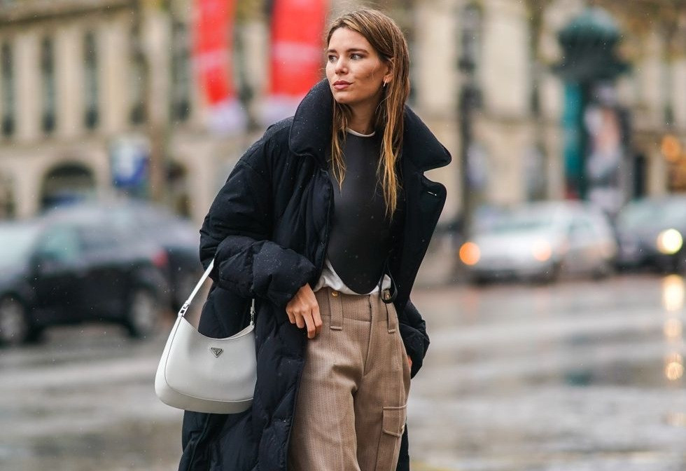 Những mẫu túi hot nhất năm 2021: Cực kỳ hữu dụng, khiến bạn tự tin hơn khi bước ra đường ảnh 1