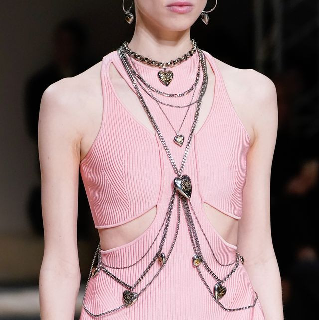 Lên đồ sang chảnh không cần quần áo đắt tiền, chỉ cần chọn “trúng” phụ kiện thôi! ảnh 3