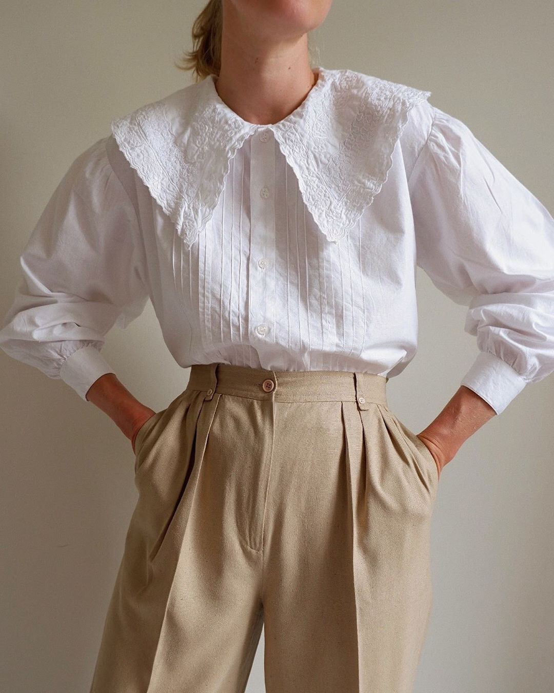 Xu hướng cổ áo bản lớn dự đoán sẽ lên ngôi mùa Xuân - Hè này, mặc nó thế nào để đẹp nhất? ảnh 5