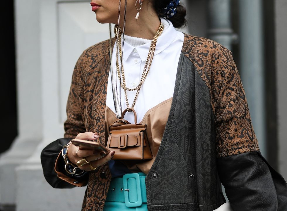 Những mẫu túi hot nhất năm 2021: Cực kỳ hữu dụng, khiến bạn tự tin hơn khi bước ra đường ảnh 4