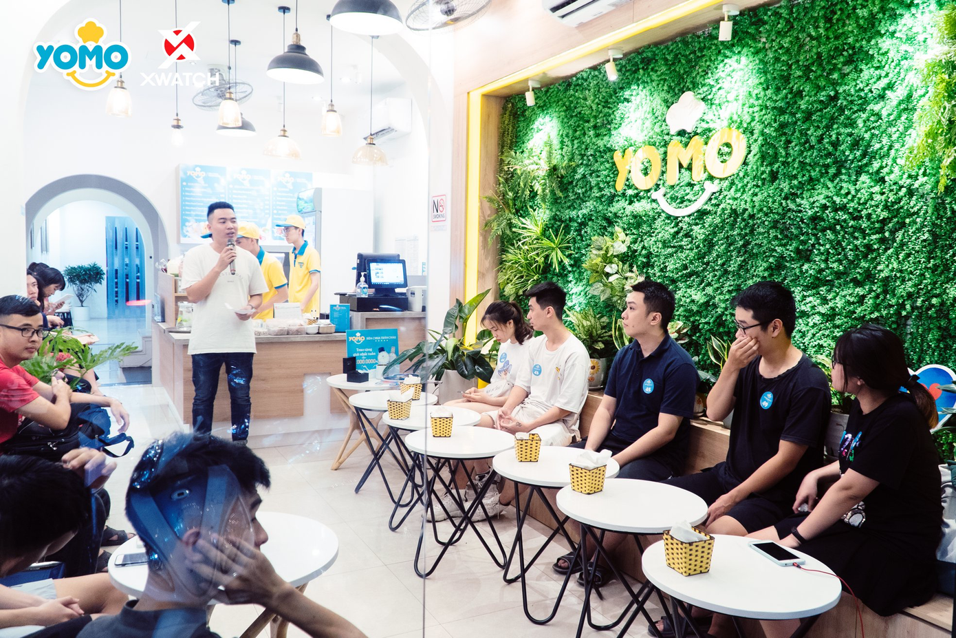 Giới trẻ sốt với cuộc thi ăn sữa chua trân châu Yomo nhận ngay Iphone X ảnh 2