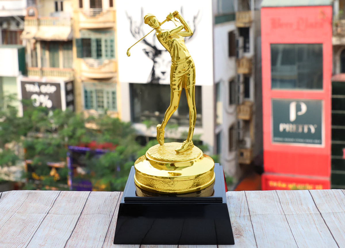 Royal Gift: Thương hiệu chế tác quà tặng VIP cho giải Golf Việt ảnh 4