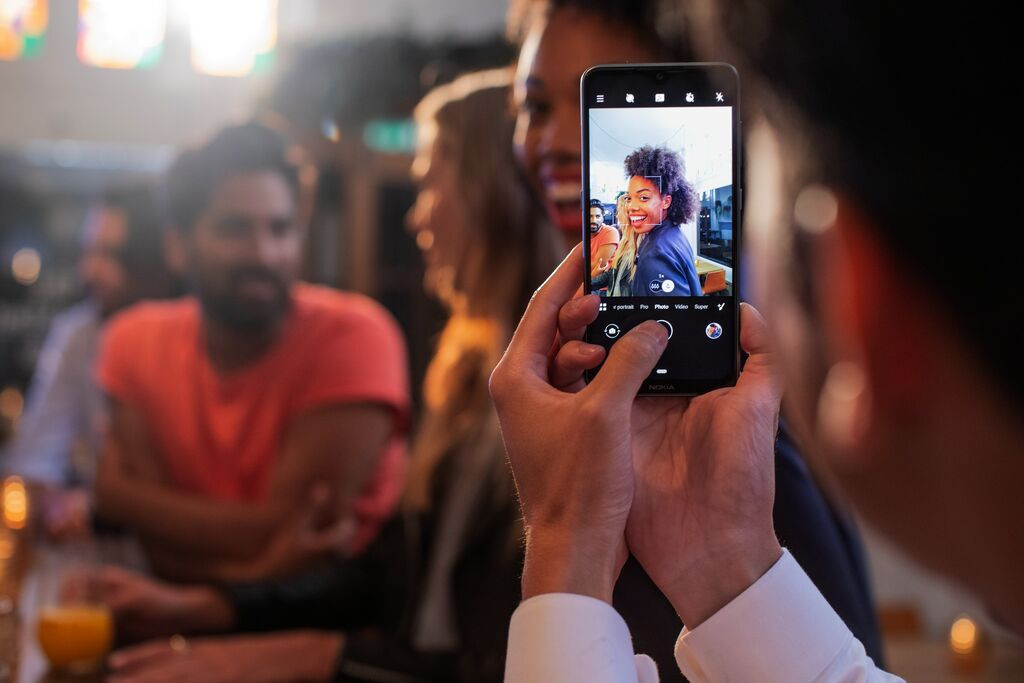 Smartphone lý tưởng ở phân khúc tầm trung ảnh 1