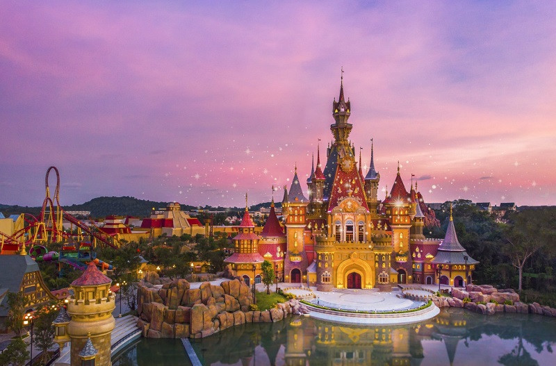 Giải mã sức hấp dẫn của công viên chủ đề lớn nhất Việt Nam ảnh 1