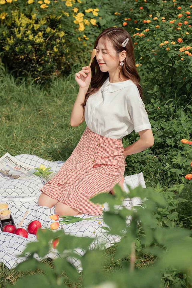 Nét đẹp trong veo, nhẹ nhàng tựa nắng mai của nữ sinh trường Y ảnh 10