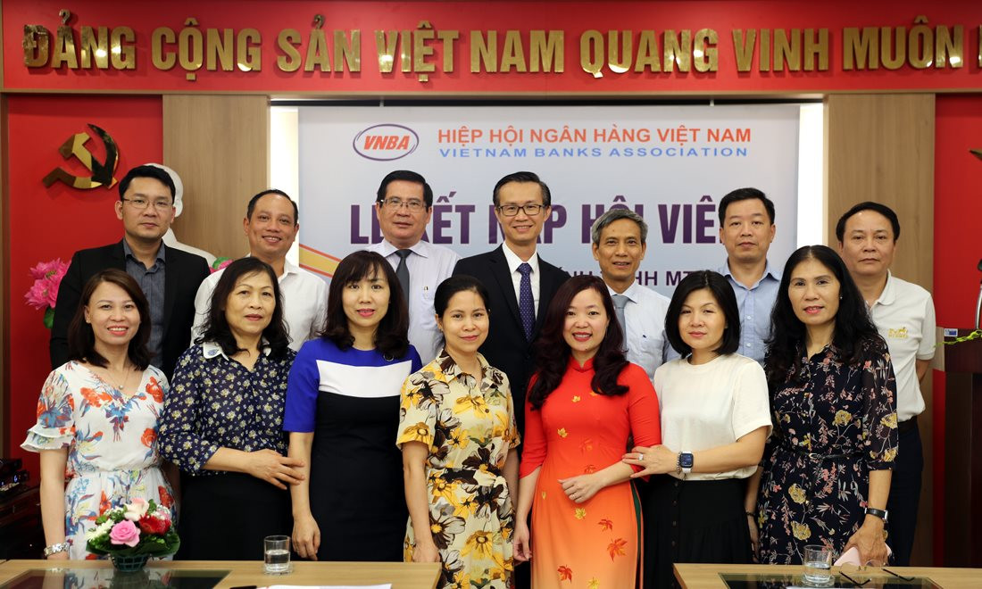 FE CREDIT trở thành hội viên Hiệp hội Ngân hàng Việt Nam ảnh 4
