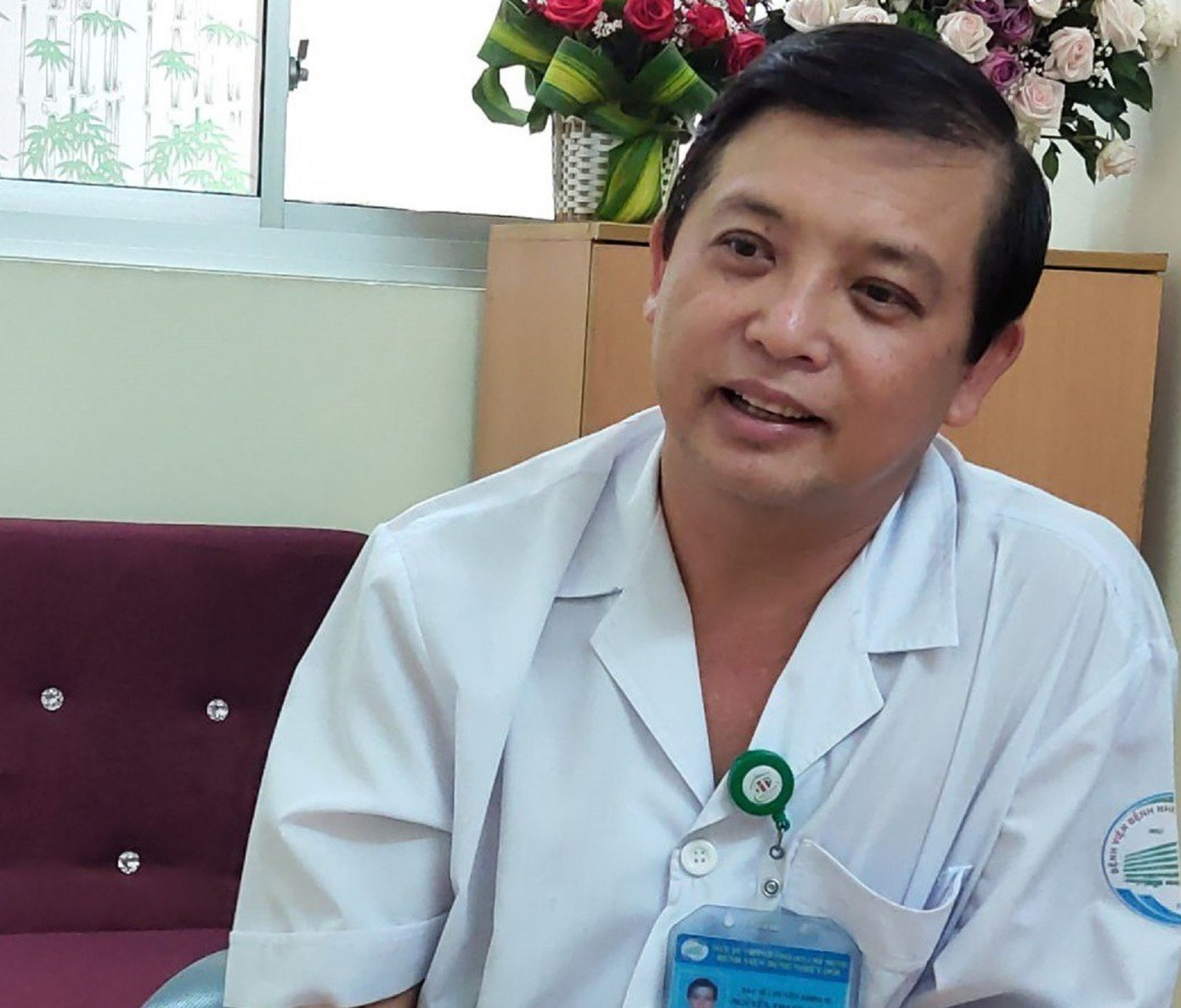 Chuyện giành sự sống cho bệnh nhân phi công người Anh số 91 ảnh 1