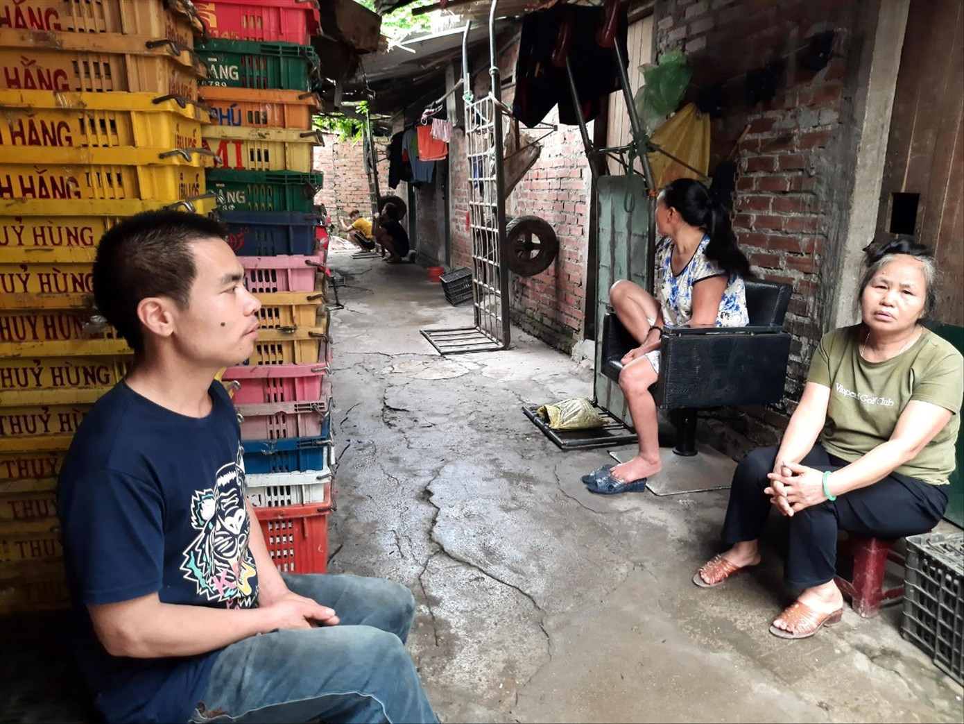 Những phận đời gồng gánh, làm thuê ảnh 2