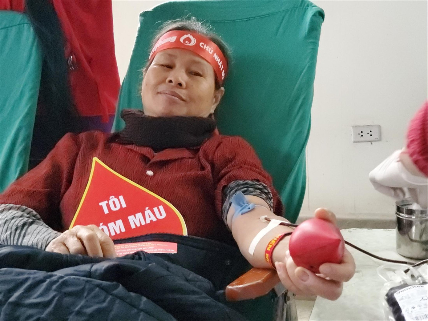 Nghìn dòng máu đong đầy sức trẻ ảnh 1