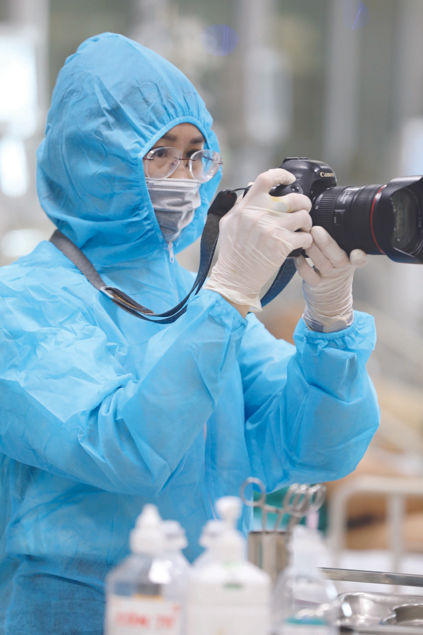 COVID-19, cuộc chiến vô hình ảnh 4