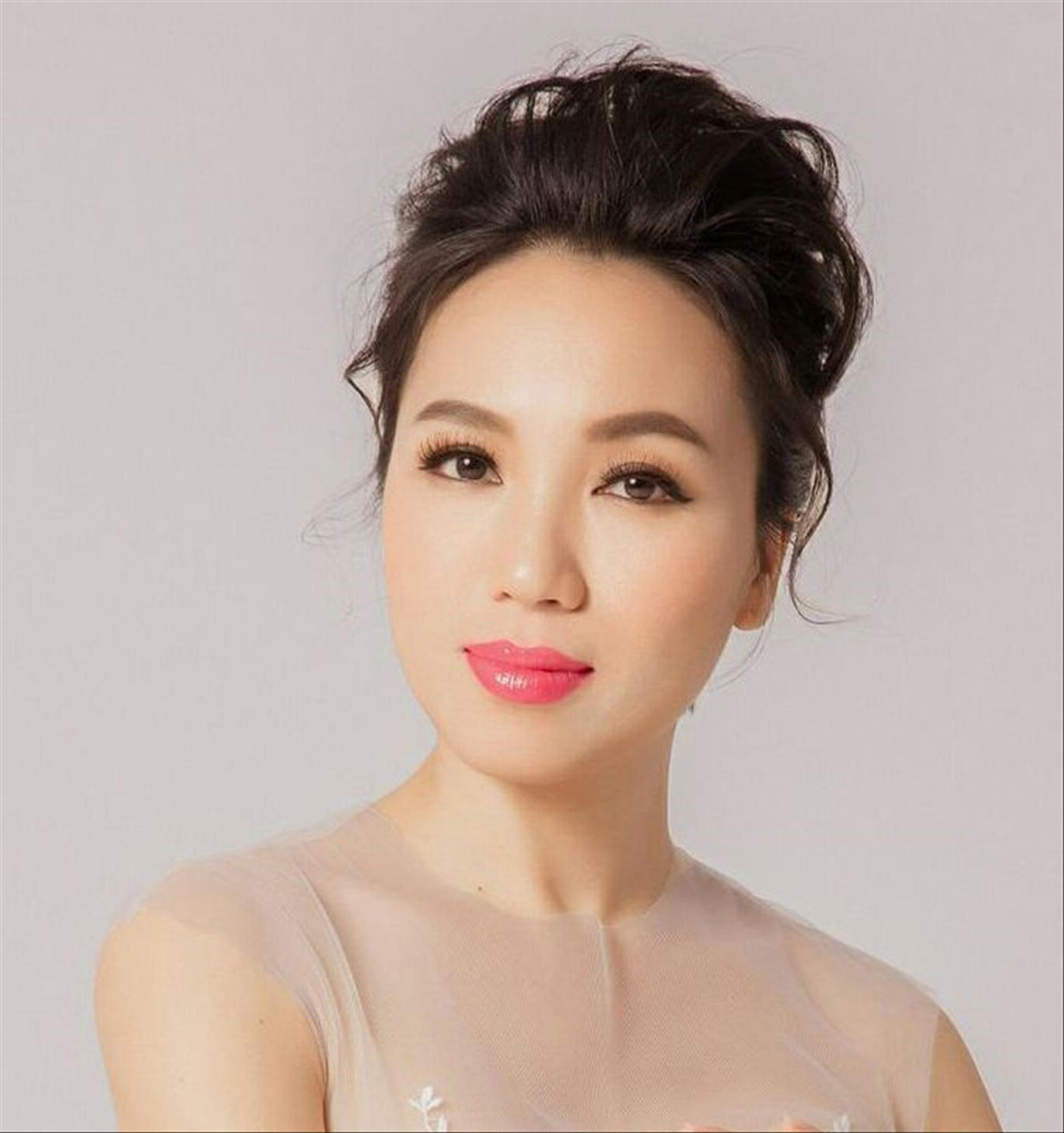 Hoãn mang bầu để múa Kiều ảnh 3