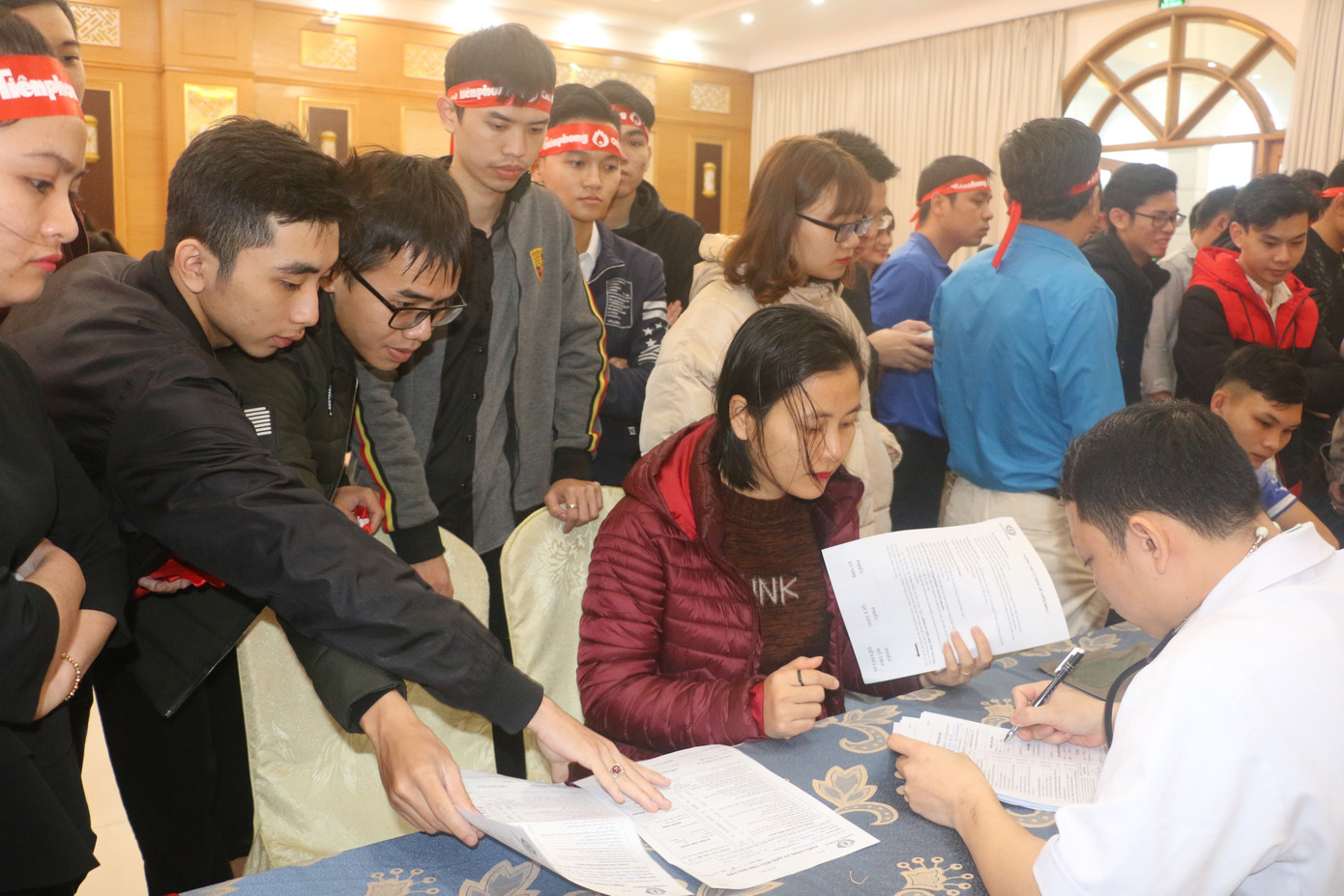 Nghìn dòng máu đong đầy sức trẻ ảnh 2