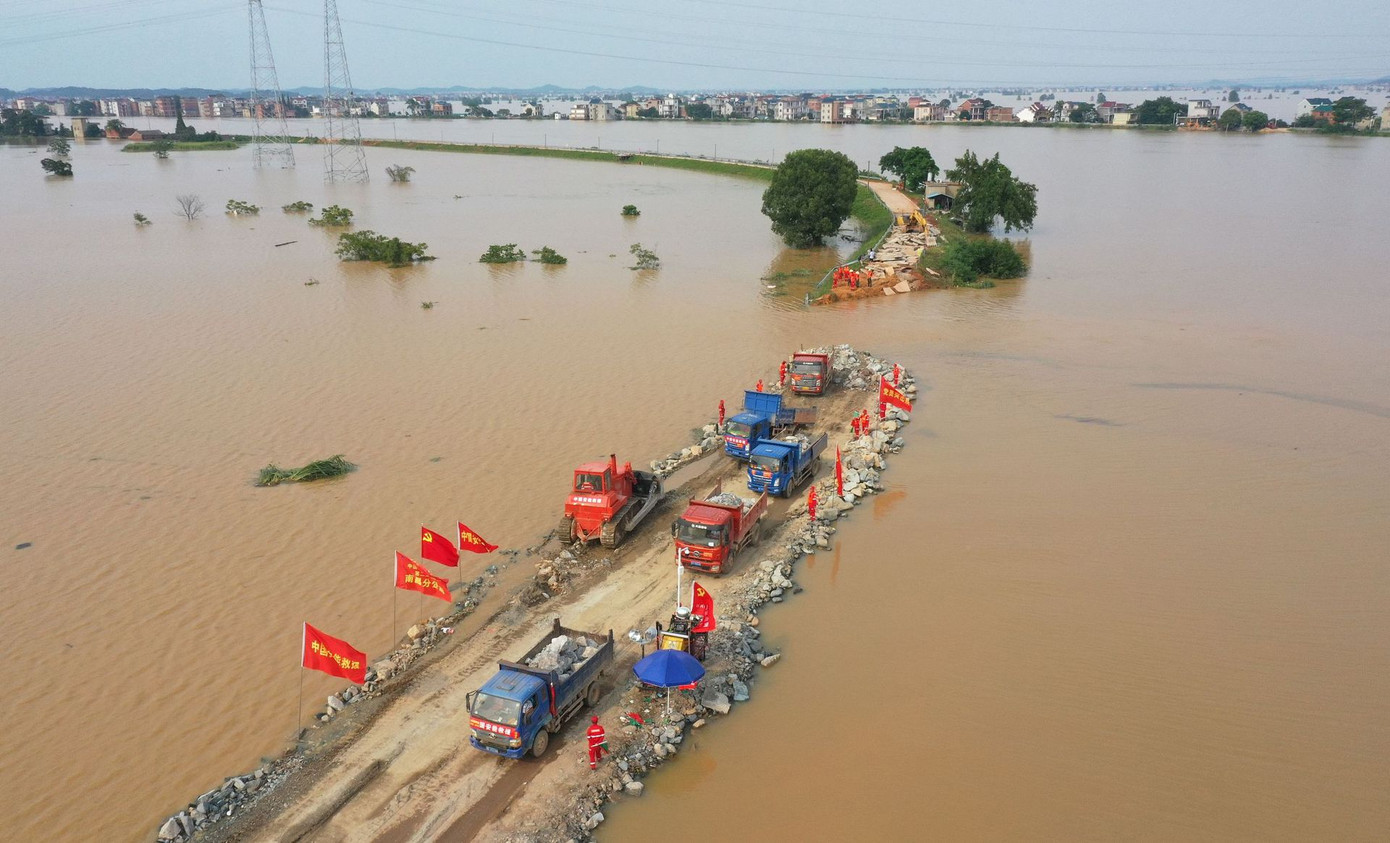 Lũ lụt ở Trung Quốc diễn biến phức tạp ảnh 1