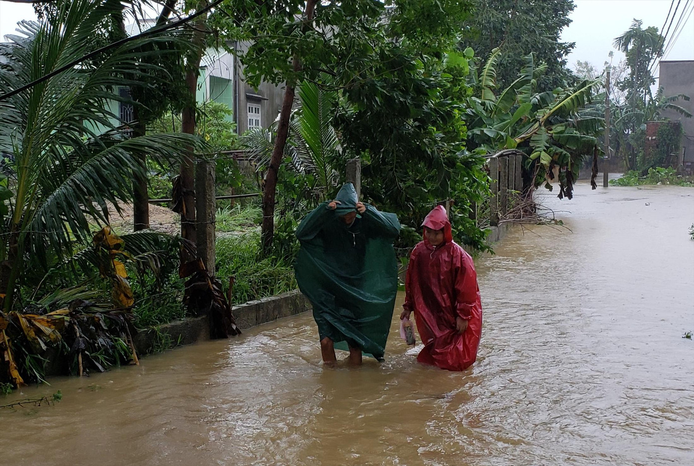 Học bù nếu học sinh miền Trung nghỉ quá dài ảnh 1