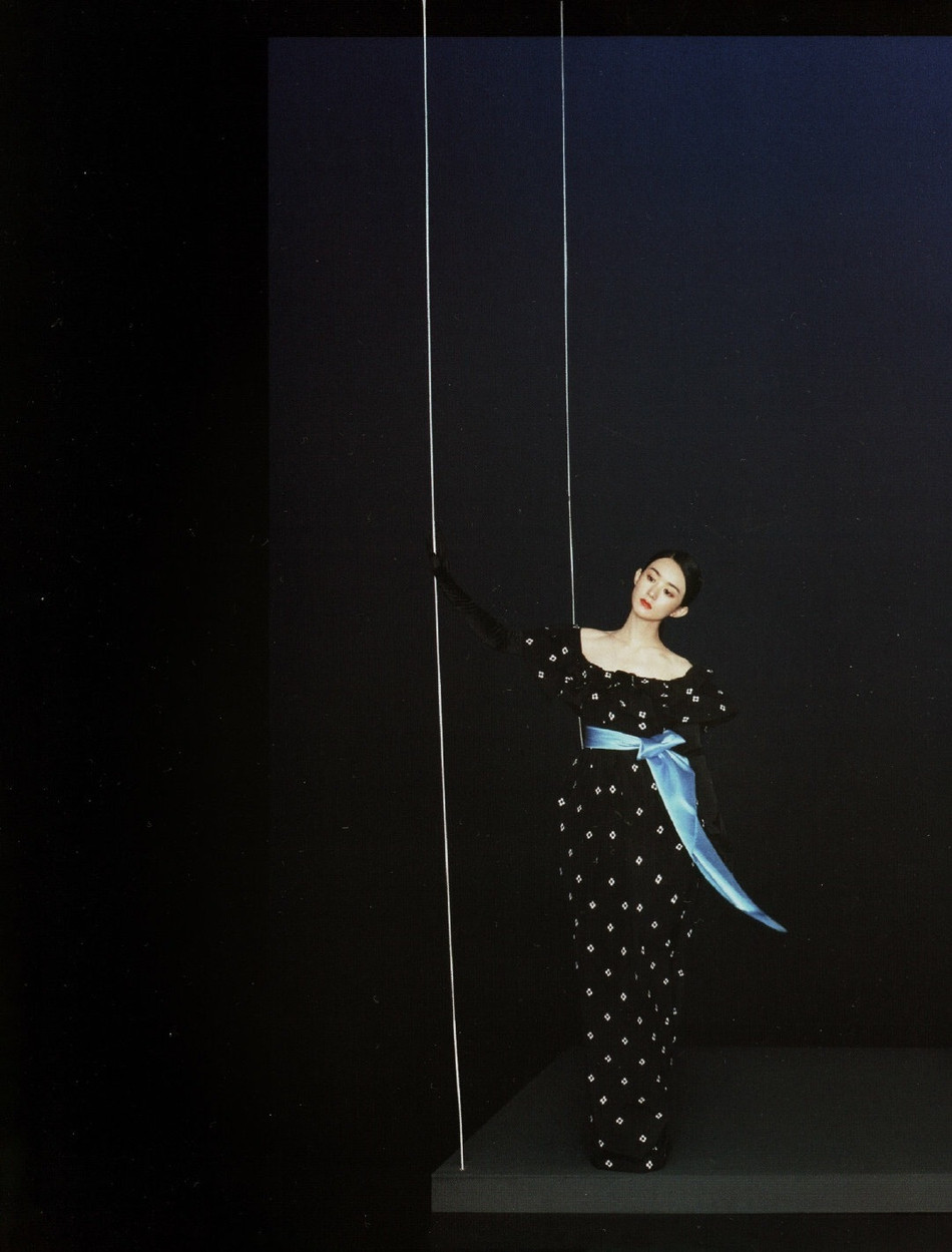 Triệu Lệ Dĩnh tung bộ ảnh thần thái ngút ngàn, bỏ xa ông xã ‘dùng như phá’ ảnh 5