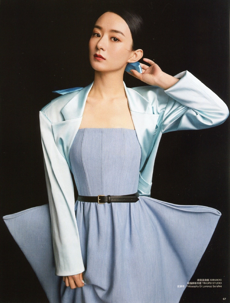 Triệu Lệ Dĩnh tung bộ ảnh thần thái ngút ngàn, bỏ xa ông xã ‘dùng như phá’ ảnh 1