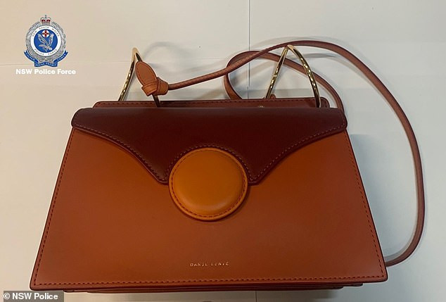 Fashionista người Việt bị bắt vì trộm loạt túi xách hàng hiệu ở Úc ảnh 5