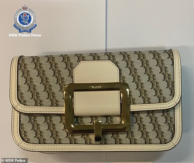Fashionista người Việt bị bắt vì trộm loạt túi xách hàng hiệu ở Úc ảnh 7