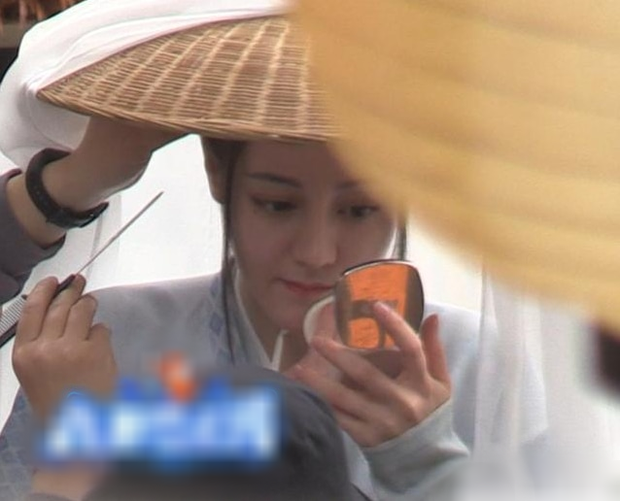 Tạo hình cổ trang thiếu nữ 15 tuổi của Địch Lệ Nhiệt Ba trong ‘Trường Ca Hành’ ảnh 5