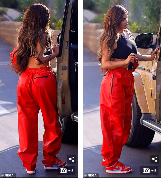 Diện crop-top lộ cơ bụng săn chắc, 'tỷ phú hụt' Kylie Jenner bất ngờ bị chê già ảnh 5