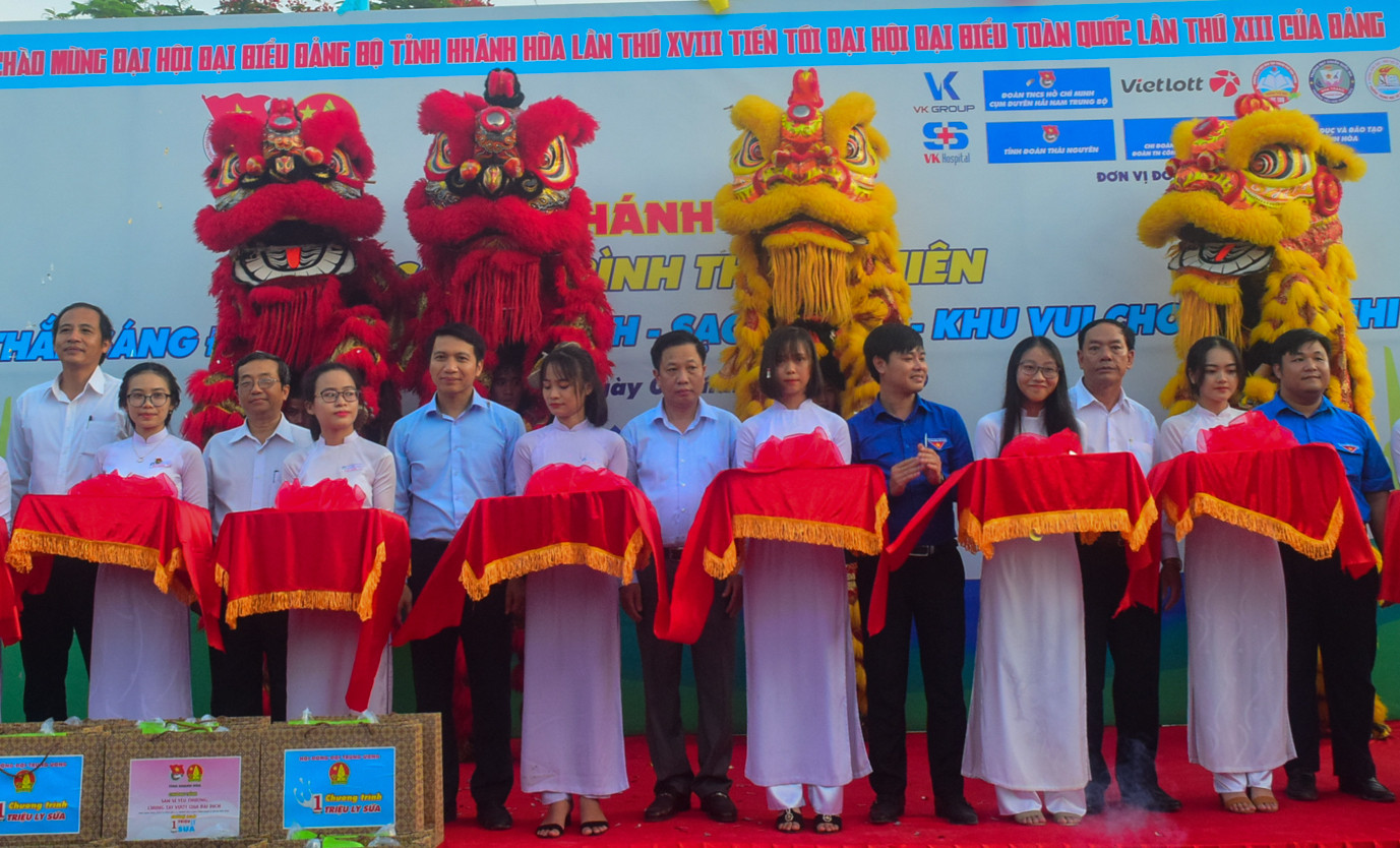 Tỉnh đoàn Khánh Hoà khánh thành khu vui chơi cho các em thiếu nhi xã đảo ảnh 1