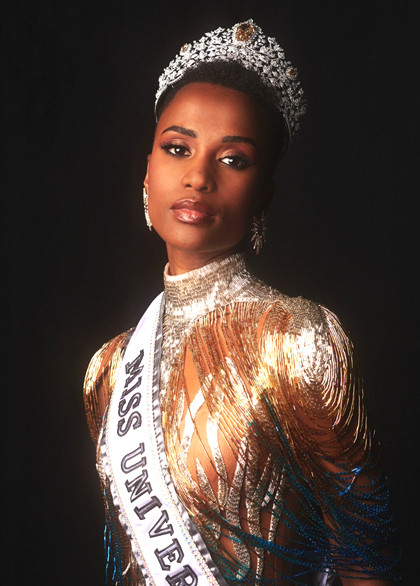 Tân Hoa hậu Hoàn vũ Zozibini Tunzi từng dự đoán Hoàng Thuỳ sẽ đăng quang ảnh 1