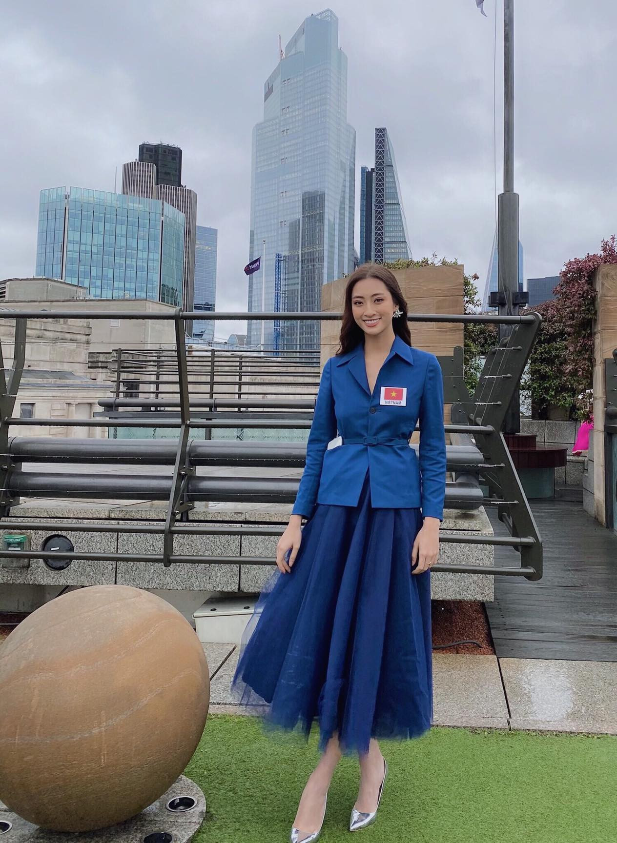 Vượt mặt hơn 100 đối thủ, Lương Thuỳ Linh được dự đoán Top 4 Miss World 2019 ảnh 2