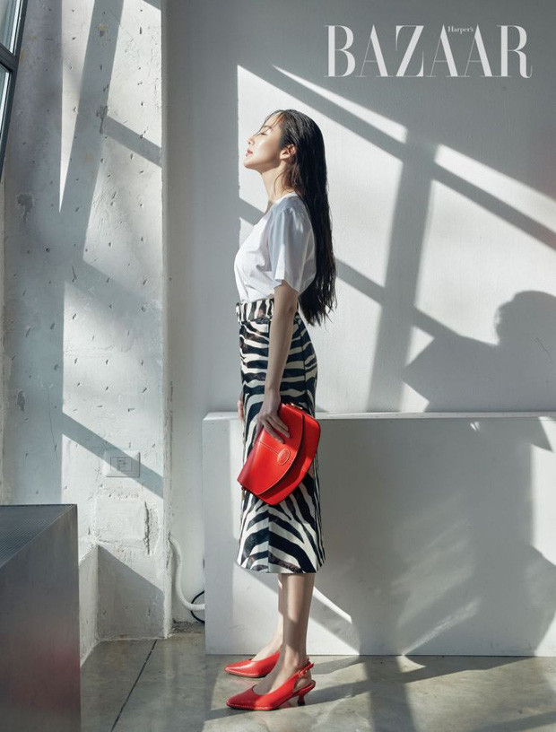 Ngỡ ngàng trước vẻ đẹp không tuổi của 'Thư kí Kim' Park Min Young ảnh 2