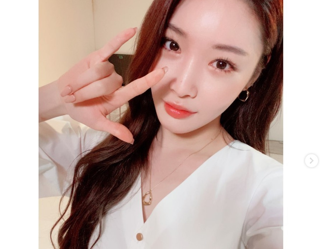 Chung Ha lên tiếng về tin đồn bị nhiễm Covid -19 ảnh 5