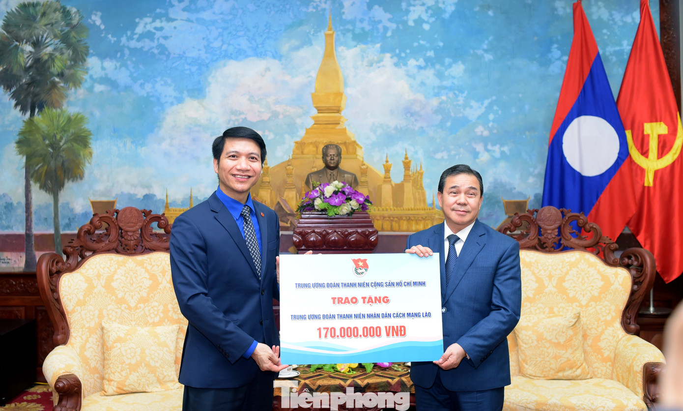 Ban Bí thư T.Ư Đoàn làm việc với Đại sứ quán Lào về hợp tác thanh niên ảnh 3