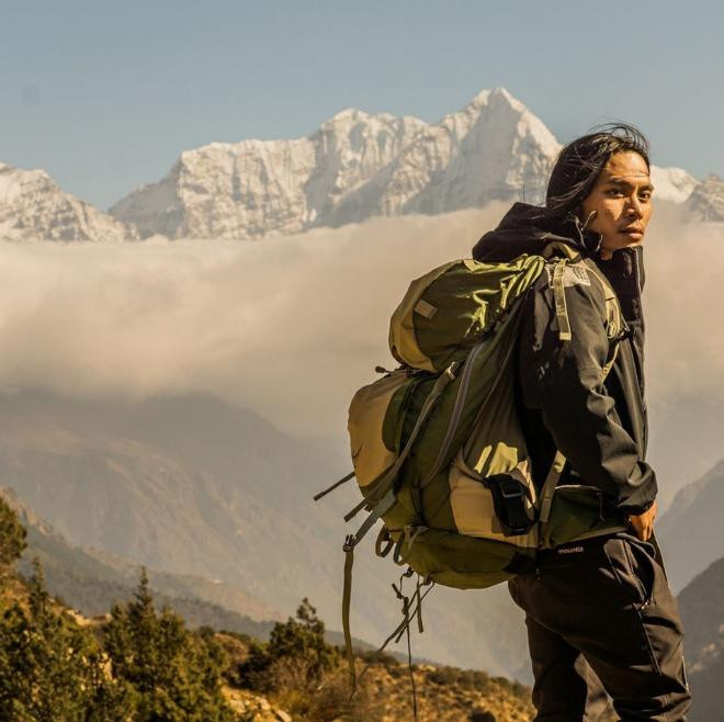 Nổi tiếng trên mạng và sụp đổ ảnh 1