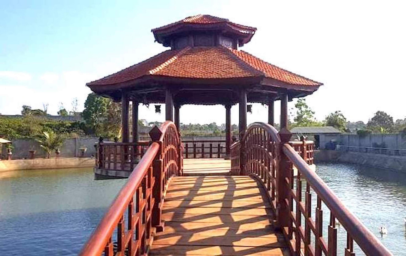 Xem tư dinh quan chức làm mất rừng sở hữu 'kiệt tác' gỗ đồ sộ ảnh 4