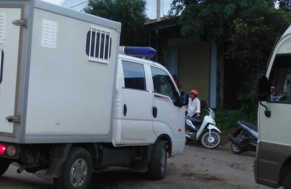 Đánh úp xưởng sản xuất ma tuý 'cực khủng' của người Trung Quốc ảnh 2