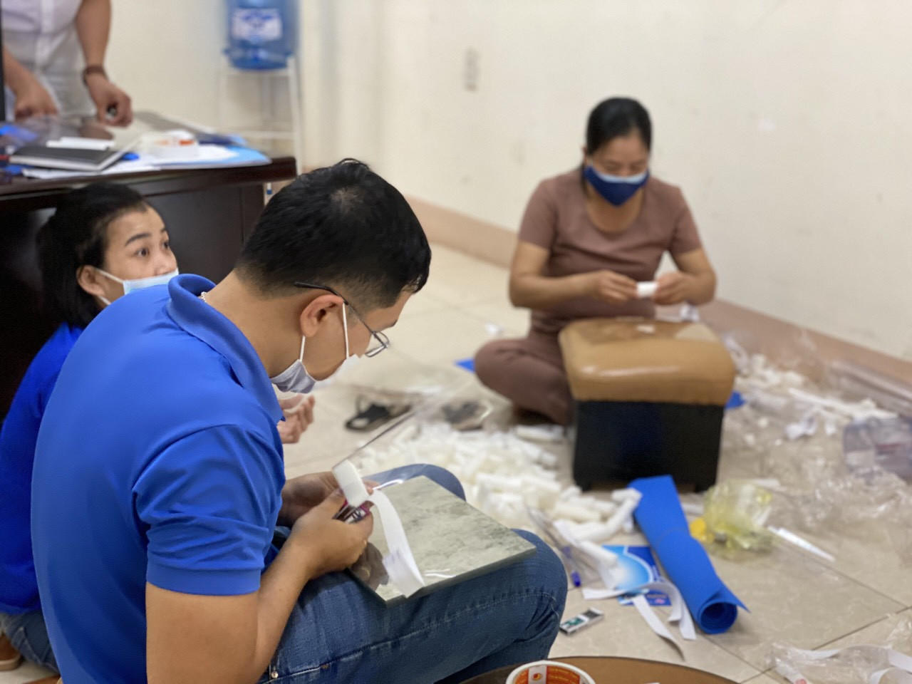 Tỉnh đoàn Kon Tum giúp 4,5 nghìn học sinh thi THPT trước dịch COVID-19 ảnh 1