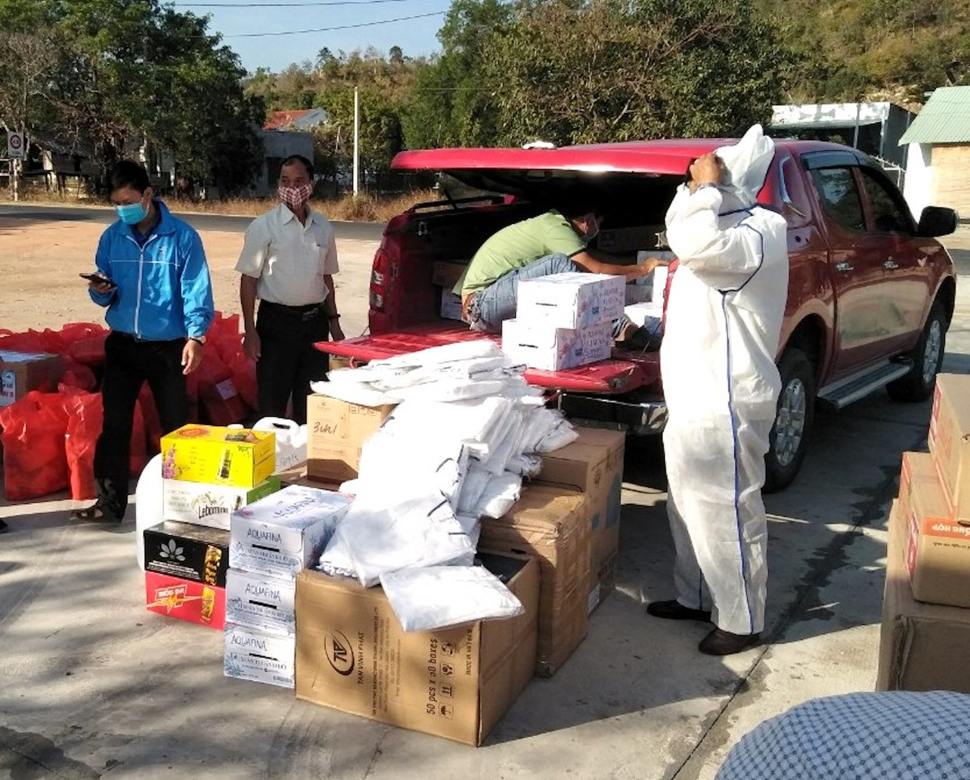 Hình ảnh lay động trong tâm dịch COVID -19 ở Gia Lai ảnh 6