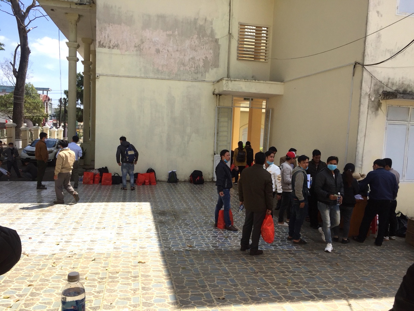 Hình ảnh lay động trong tâm dịch COVID -19 ở Gia Lai ảnh 5