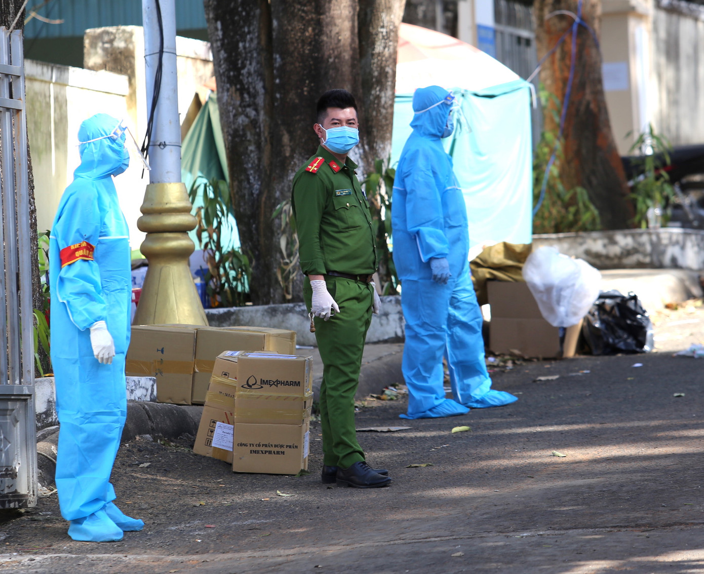 Hình ảnh lay động trong tâm dịch COVID -19 ở Gia Lai ảnh 12