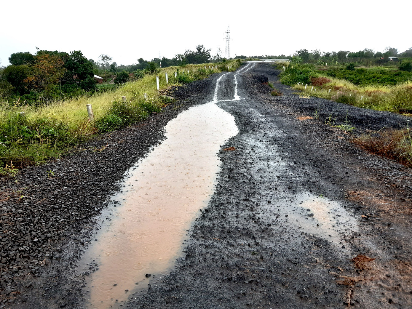 Đường 250 tỷ đồng chưa nghiệm thu đã nát, bao giờ thông tuyến? ảnh 4