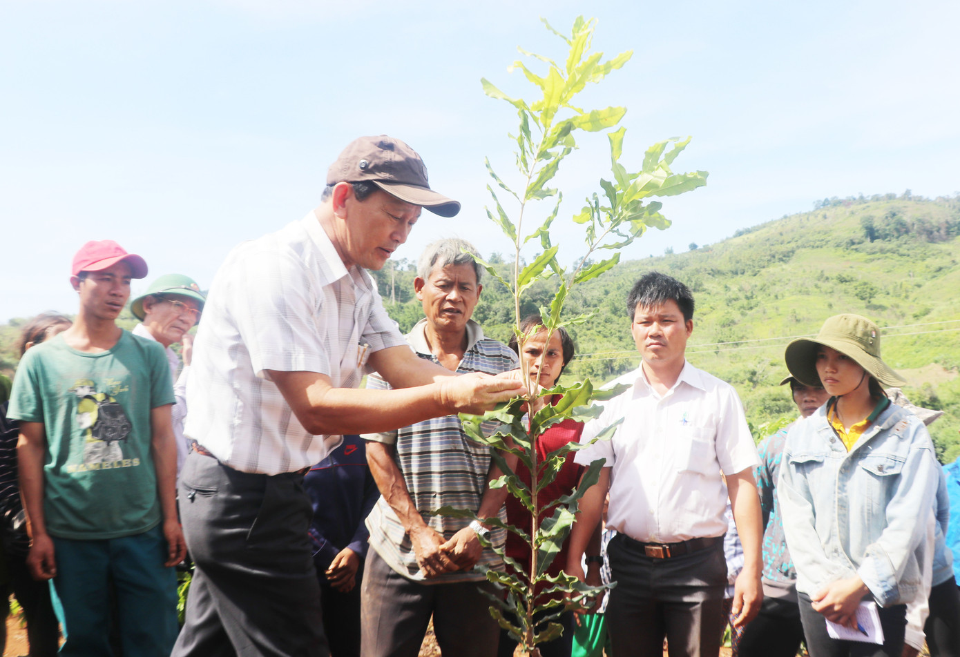 144 hộ nghèo người Ba Na có nhà mới đón Tết ảnh 1