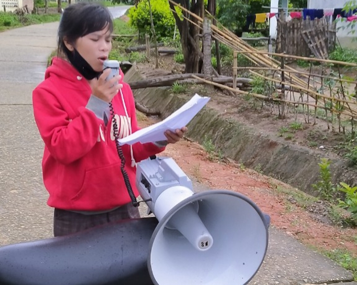 Vào nơi 1.400 người dân bị phong toả tâm dịch Gia Lai ảnh 8