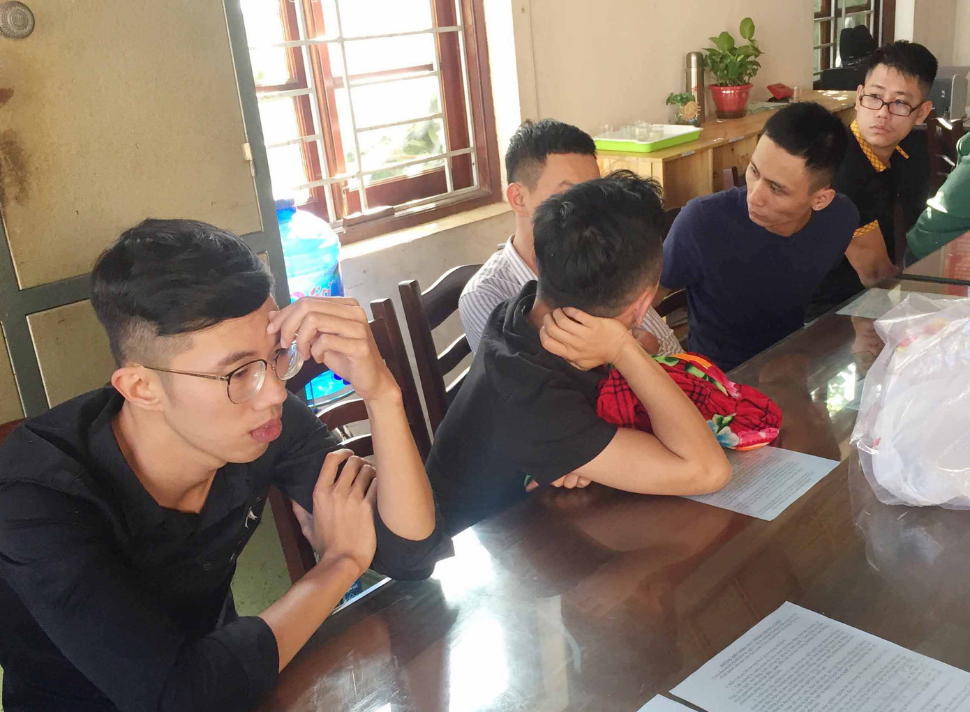 118 đối tượng dương tính với ma tuý tại một quán bar thành phố Pleiku ảnh 1