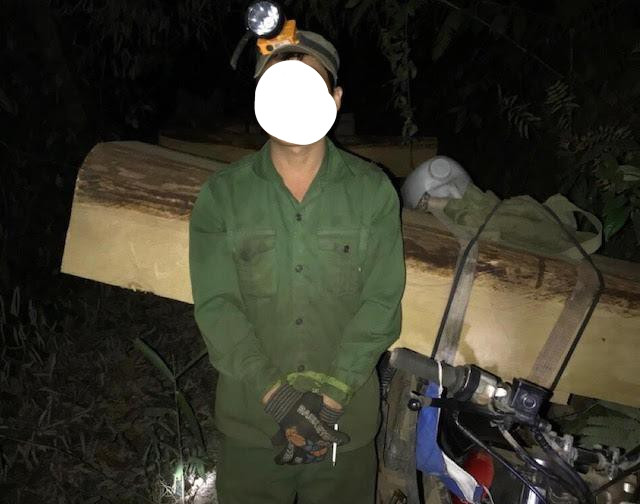 Các đối tượng bị bắt tại hiện trường. Ảnh Cao Nguyên