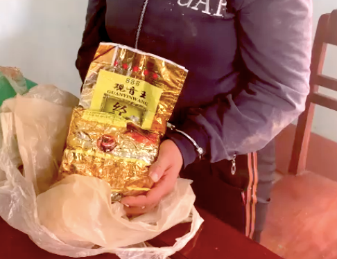 Người đàn bà vận chuyển thuê 1kg ma tuý đá với giá 2 triệu đồng ảnh 1