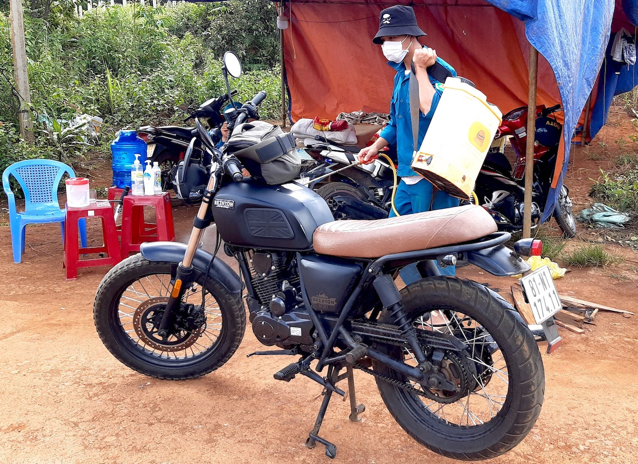 Vào nơi 1.400 người dân bị phong toả tâm dịch Gia Lai ảnh 5