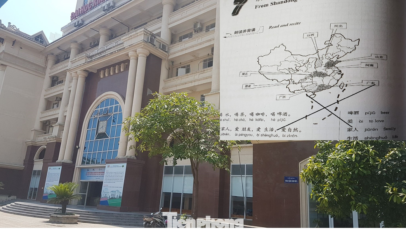 Vì sao giáo trình ‘đường lưỡi bò’ vẫn bán tại ĐH Kinh doanh và Công nghệ? ảnh 1