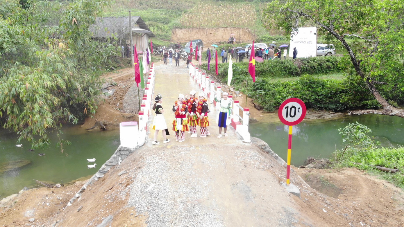 Khánh thành cầu 'Vì tầm vóc Việt': Cầu đẹp, cách làm độc đáo ảnh 9