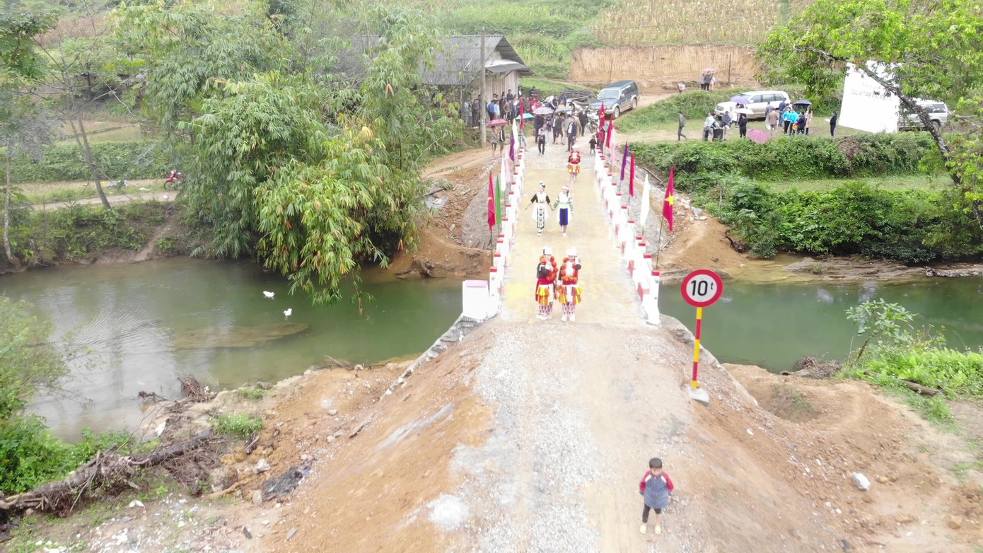 Khánh thành cầu 'Vì tầm vóc Việt': Cầu đẹp, cách làm độc đáo ảnh 3